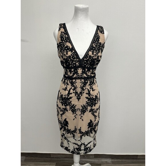 BARDOT Women’s Pencil Dress black / cream lace/ EMBROIDERED Size 8/M Zipper Back - Picture 2 of 15